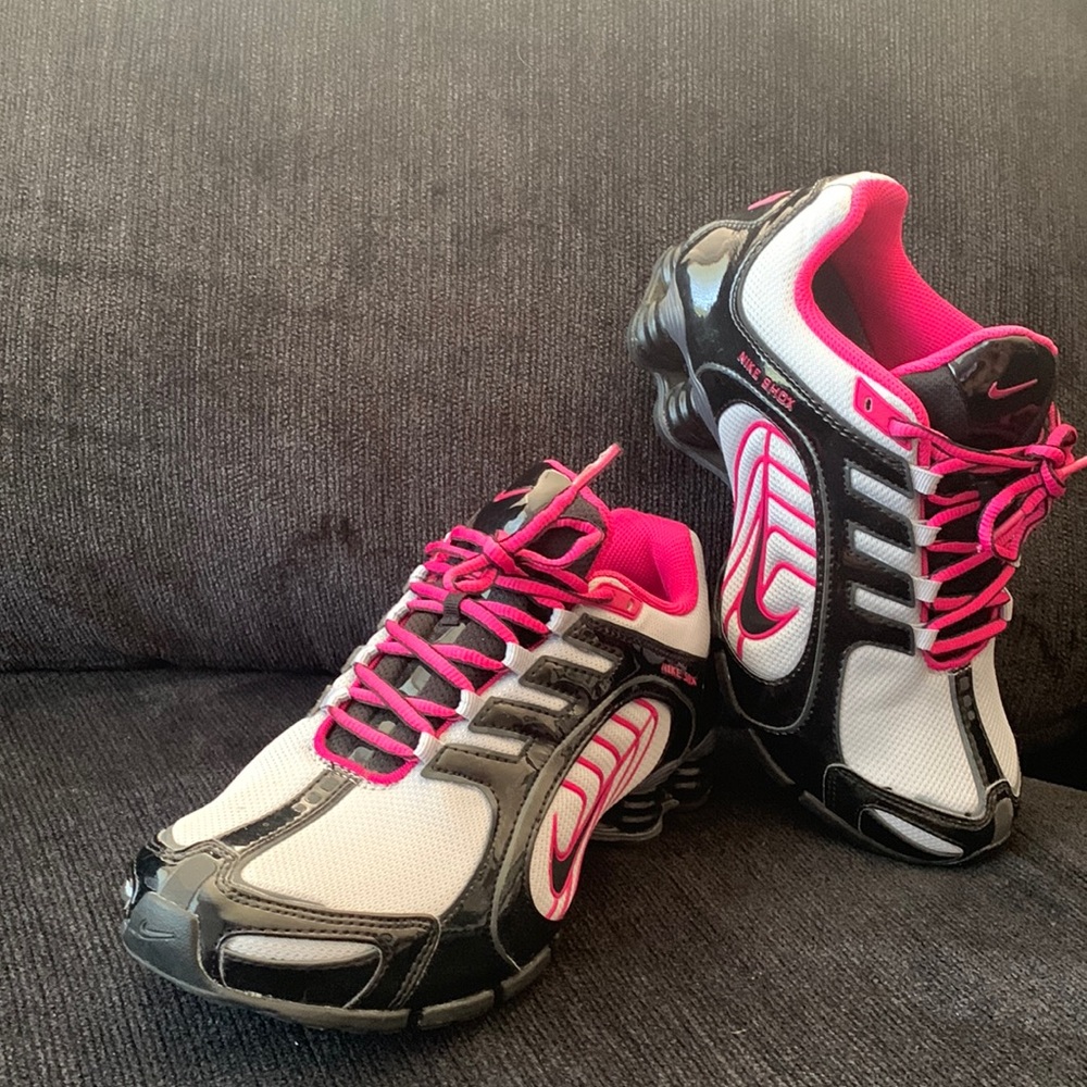 Woman Nike Shox 7.5